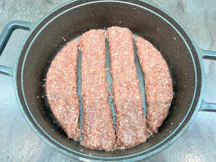 پهن کردن کباب در ظرف