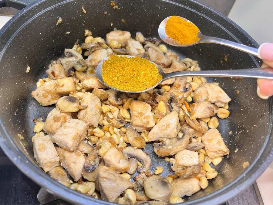 افزودن ادویه ها